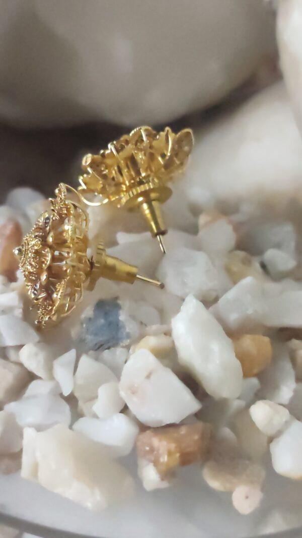 Antique Gold-Plated Floral Stud Earrings with Black Stone Detailing – Traditional Ethnic Design