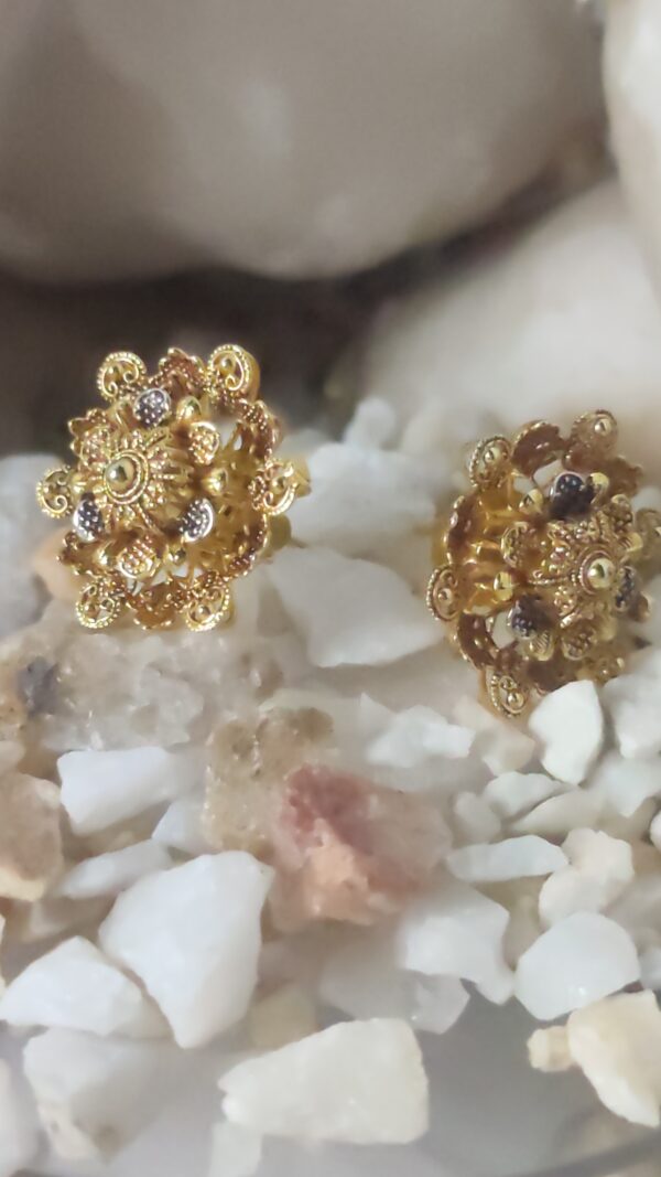 Antique Gold-Plated Floral Stud Earrings with Black Stone Detailing – Traditional Ethnic Design