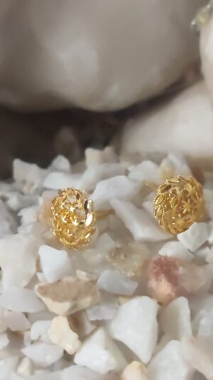 Elegant Gold-Plated Floral Stud Earrings – Lightweight & Hypoallergenic