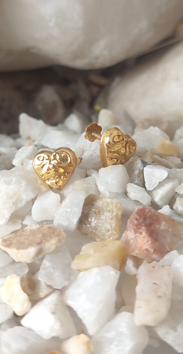 Romantic Gold-Plated Heart Stud Earrings – Minimalist Love-Inspired Jewelry