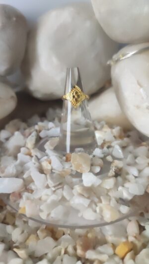 Elegant Geometric Gold-Plated Ring for Women – Traditional Square Design
